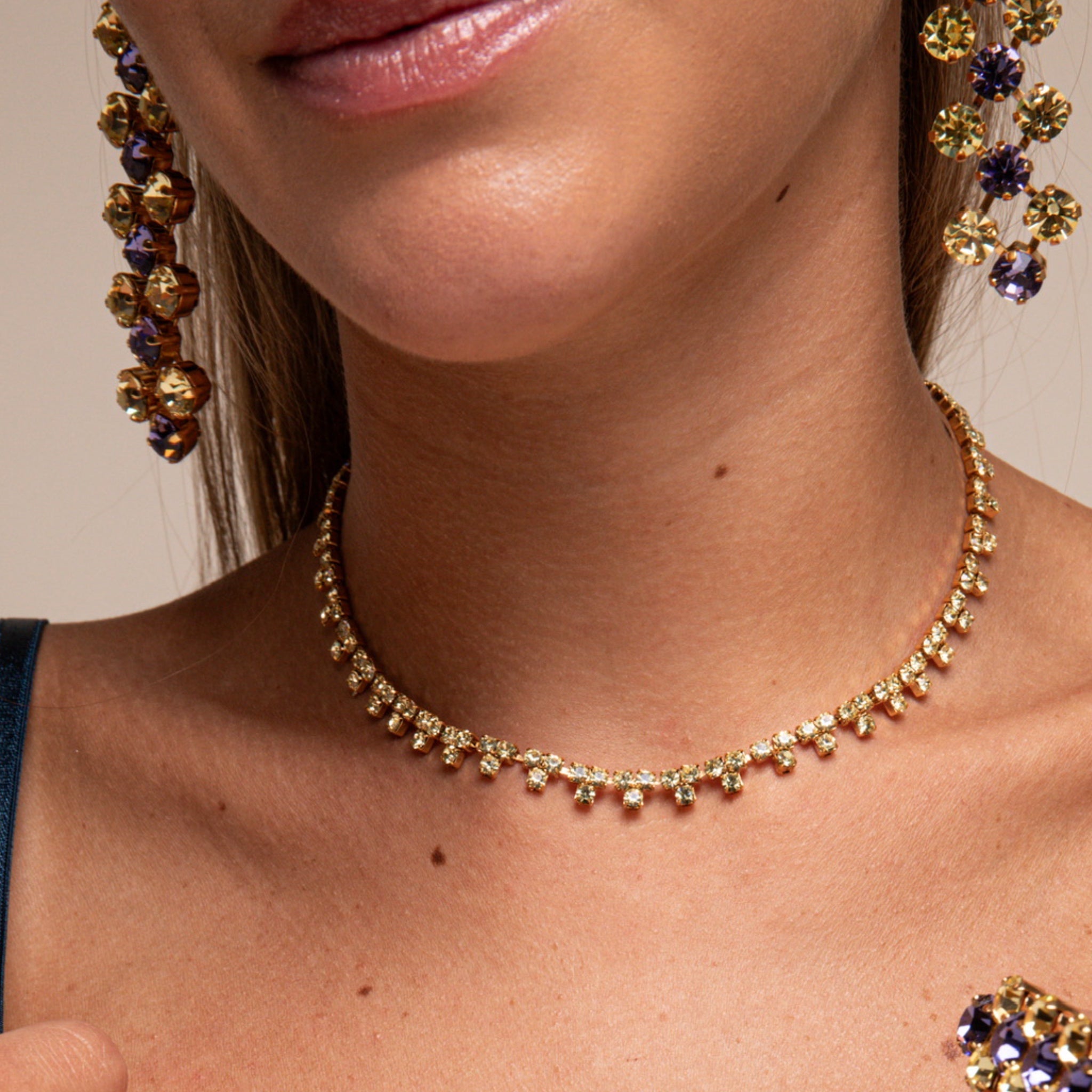 Collar Triángulos Burdeos - Piedra de Toque