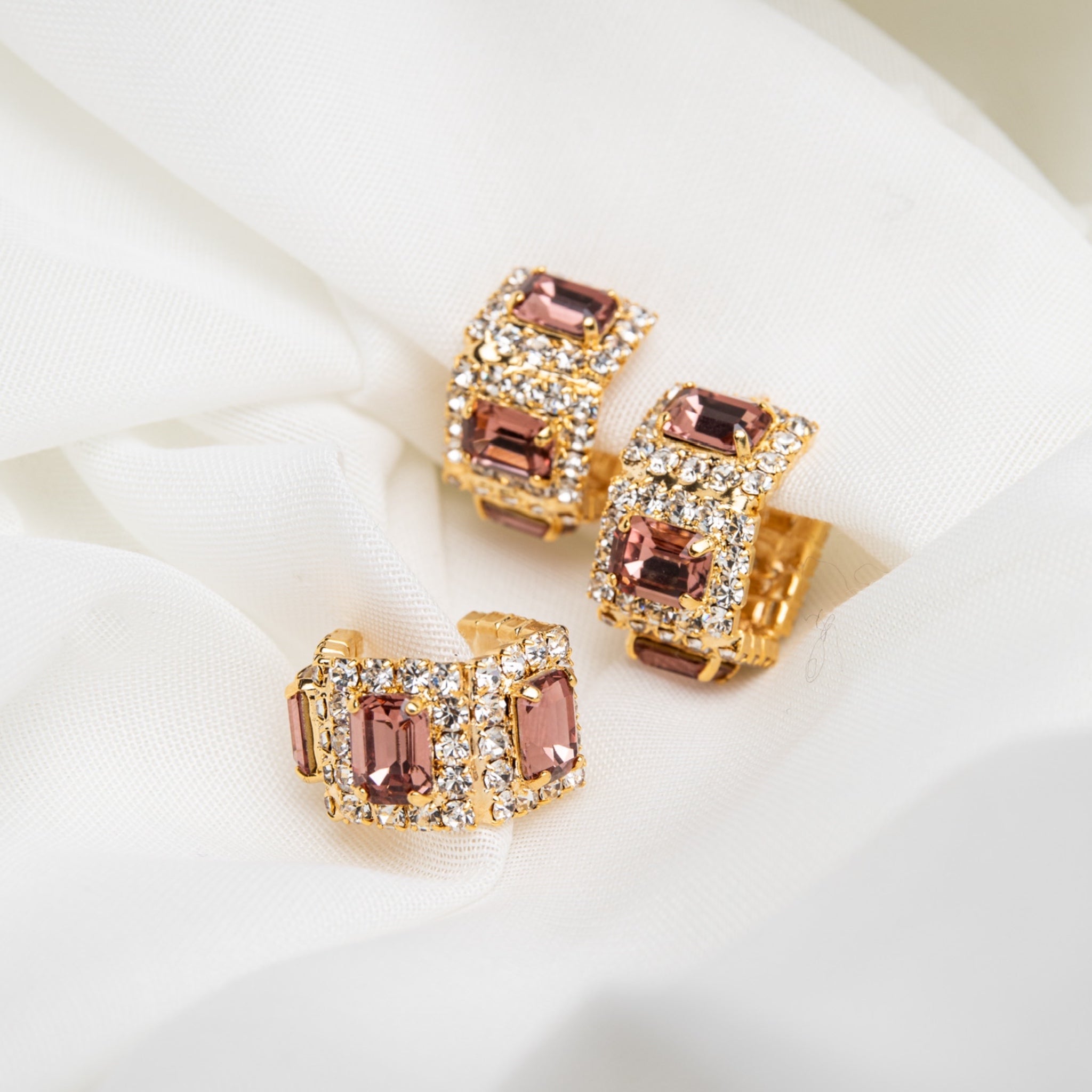 Ear Cuff Doble Cuadrados Burdeos - Piedra de Toque