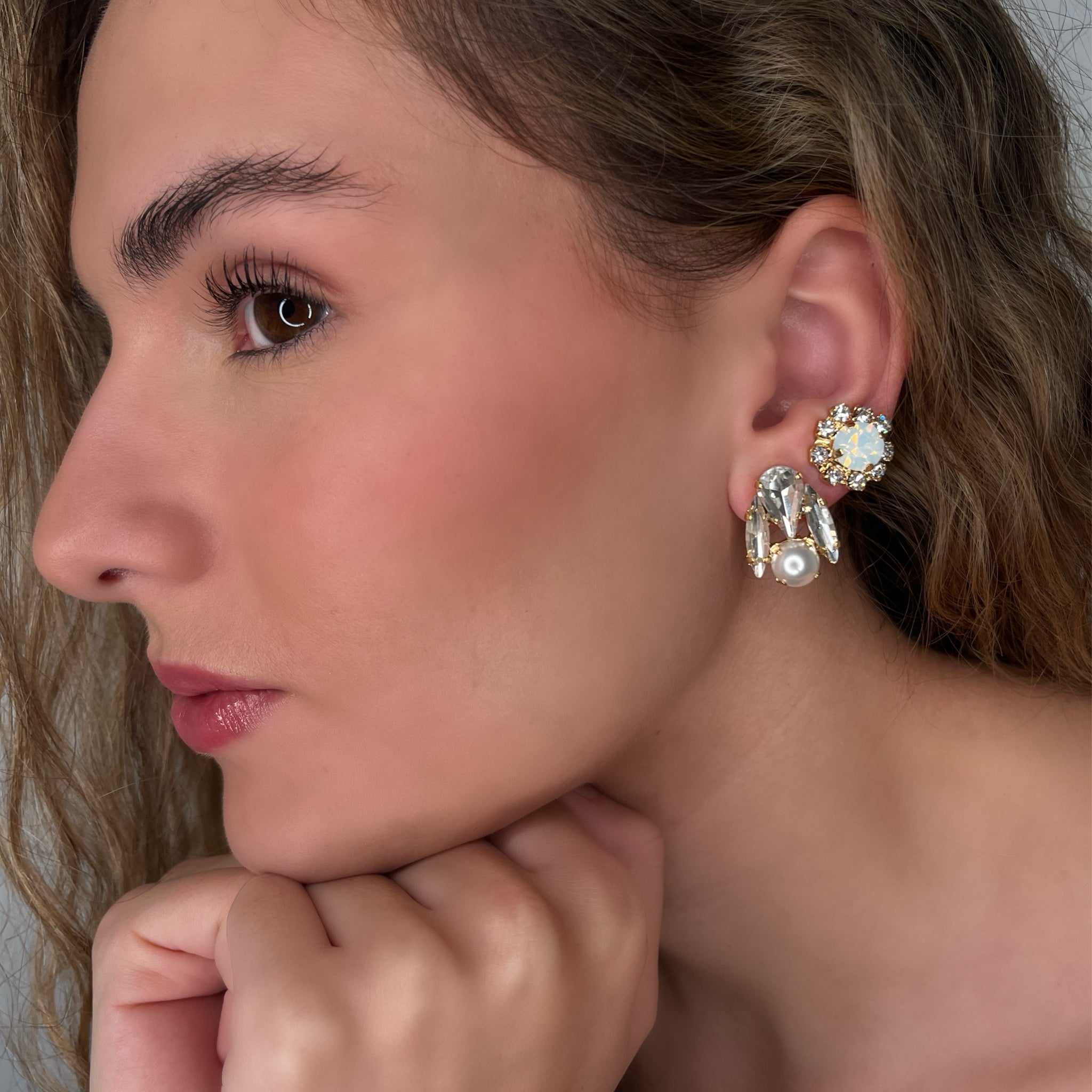 Pendientes Botón Ópalo Blanco y Cristal - Piedra de Toque