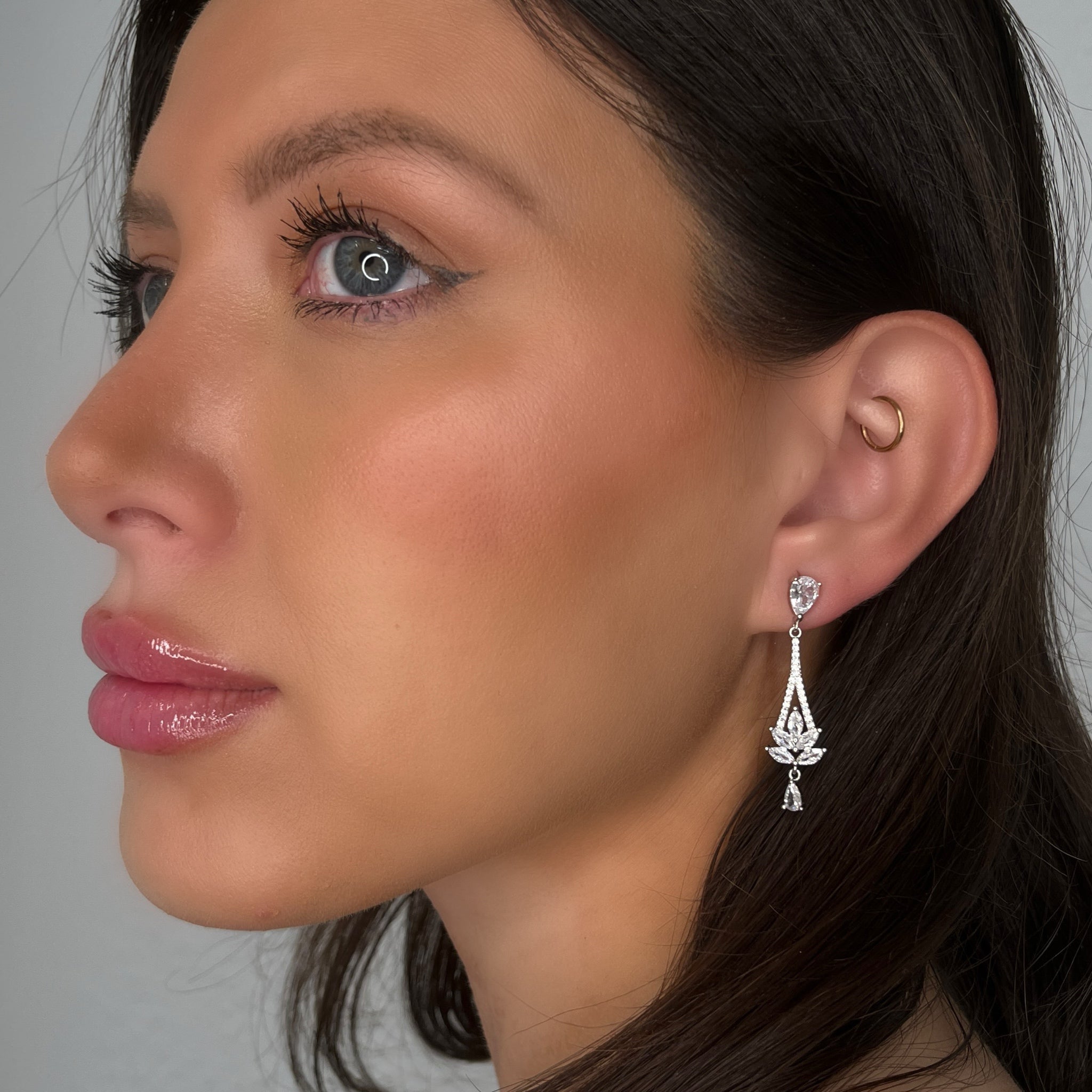 Pendientes Largos Flor Plata - Piedra de Toque