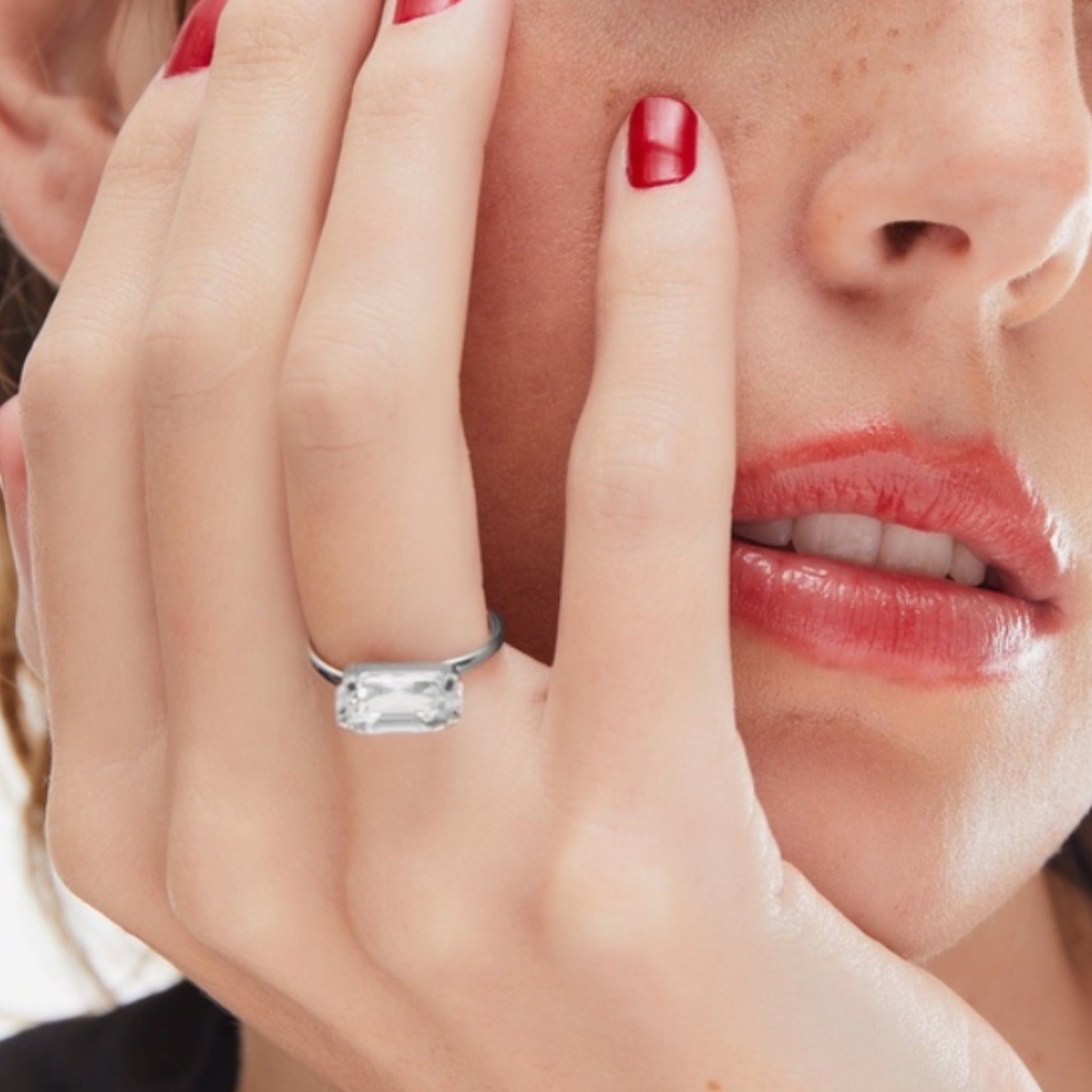 Sortija Rectángulo Rojo - Piedra de Toque