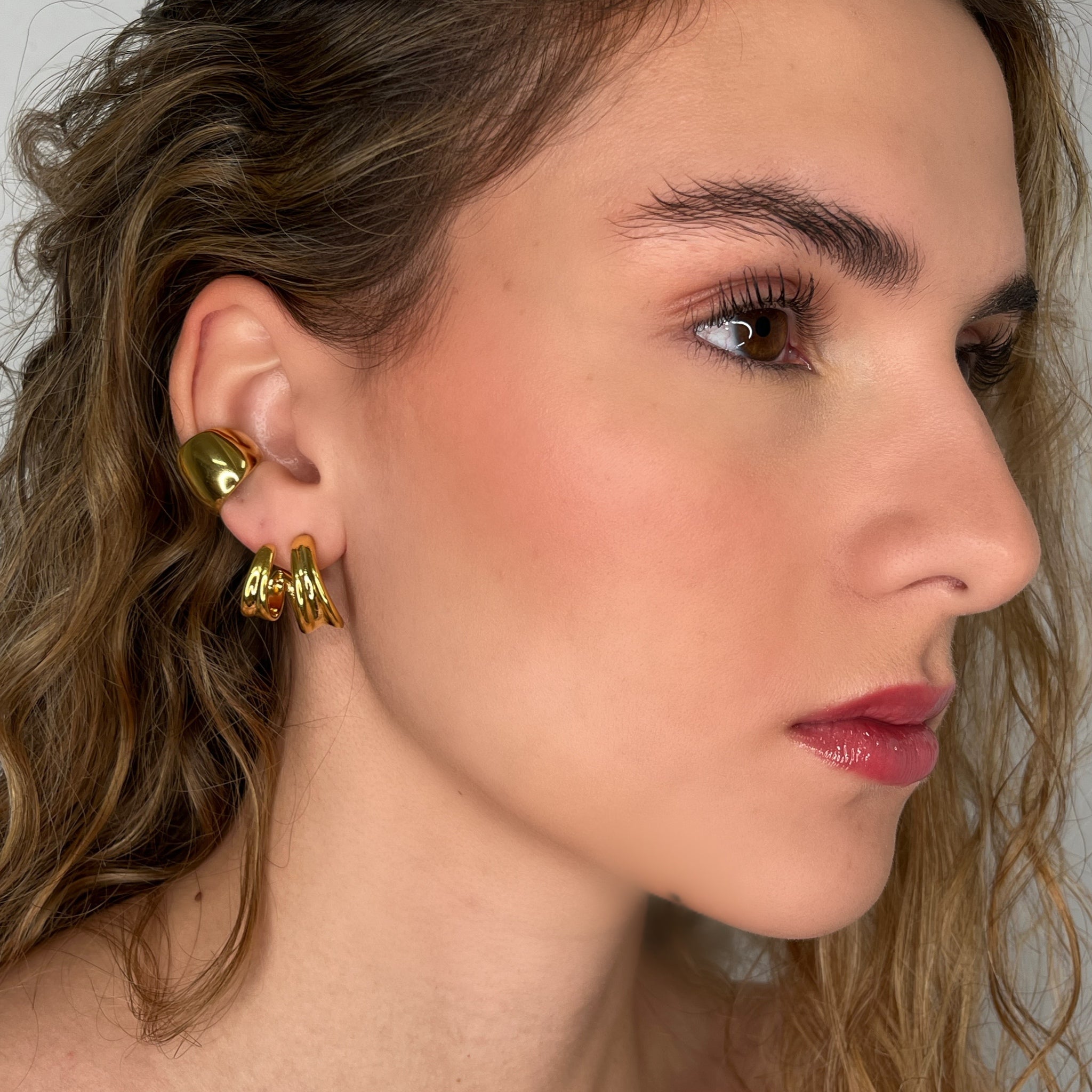 Ear Cuff Liso Oro - Piedra de Toque