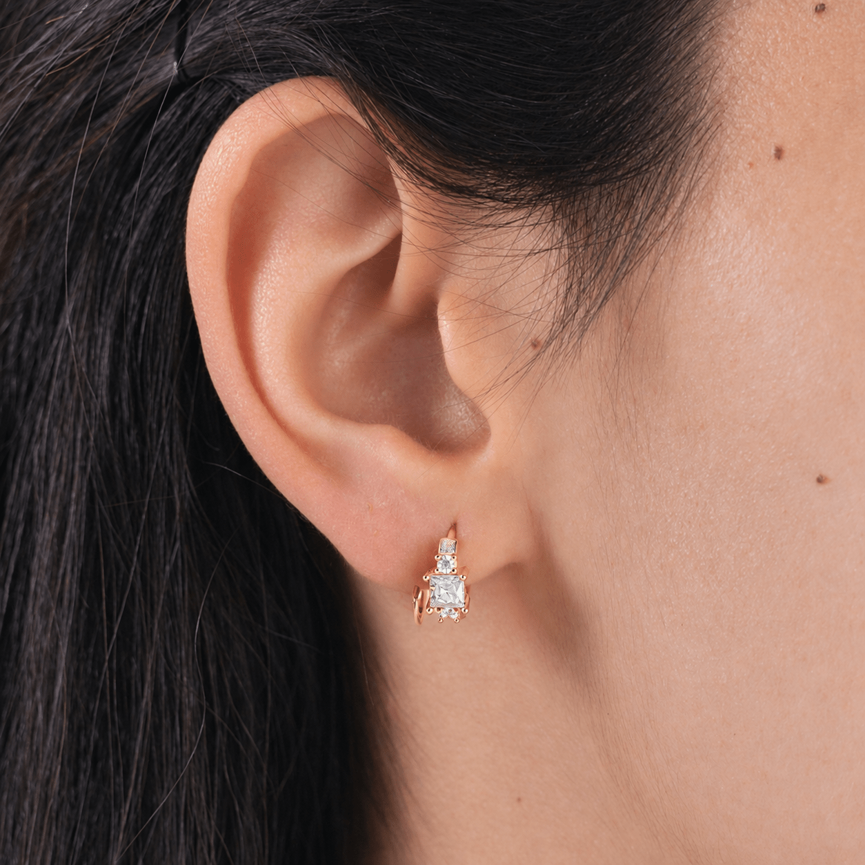 Aros Pequeños Circonitas Cuadradas Oro - Piedra de Toque