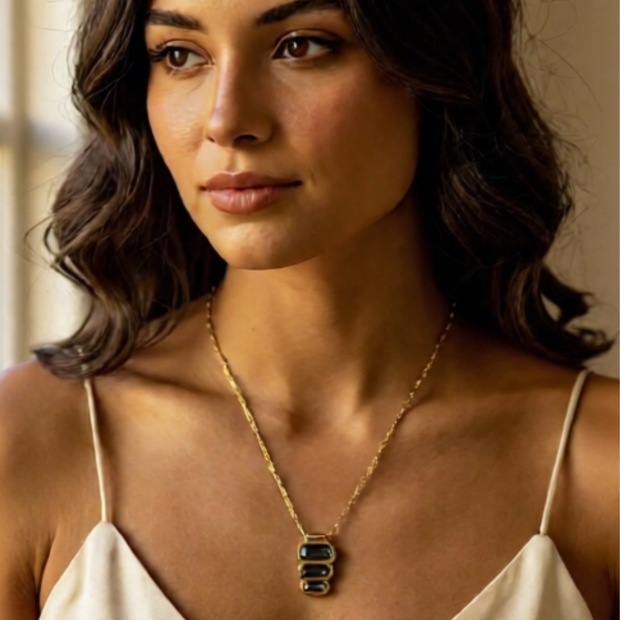 Collar Rectángulos Diamante Negro - Piedra de Toque